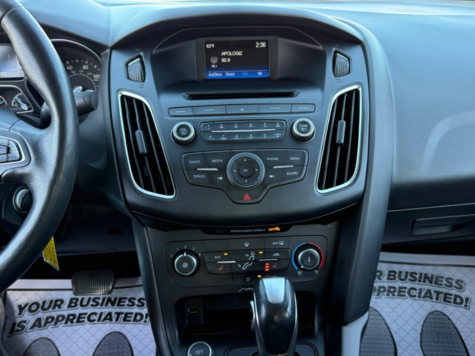 2016 Ford Focus SE, 39057, Photo