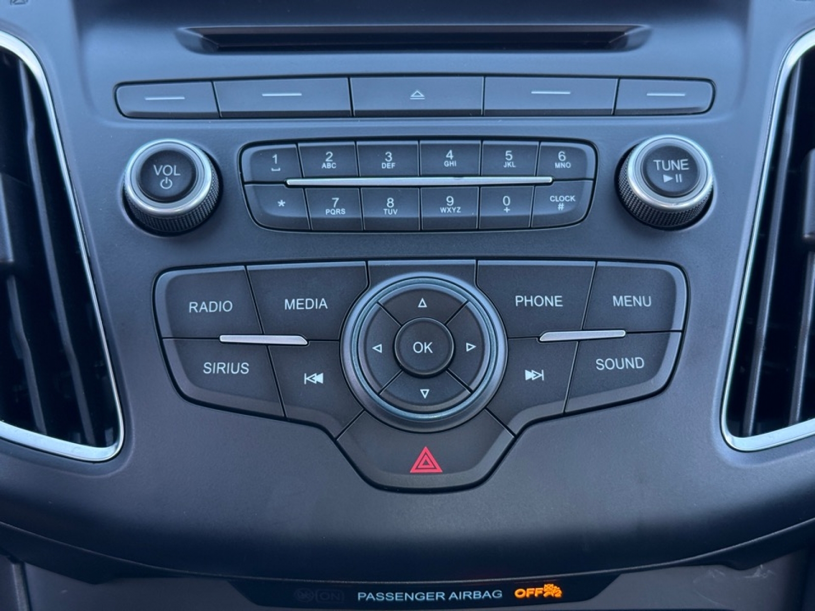 2016 Ford Focus SE, 39057, Photo