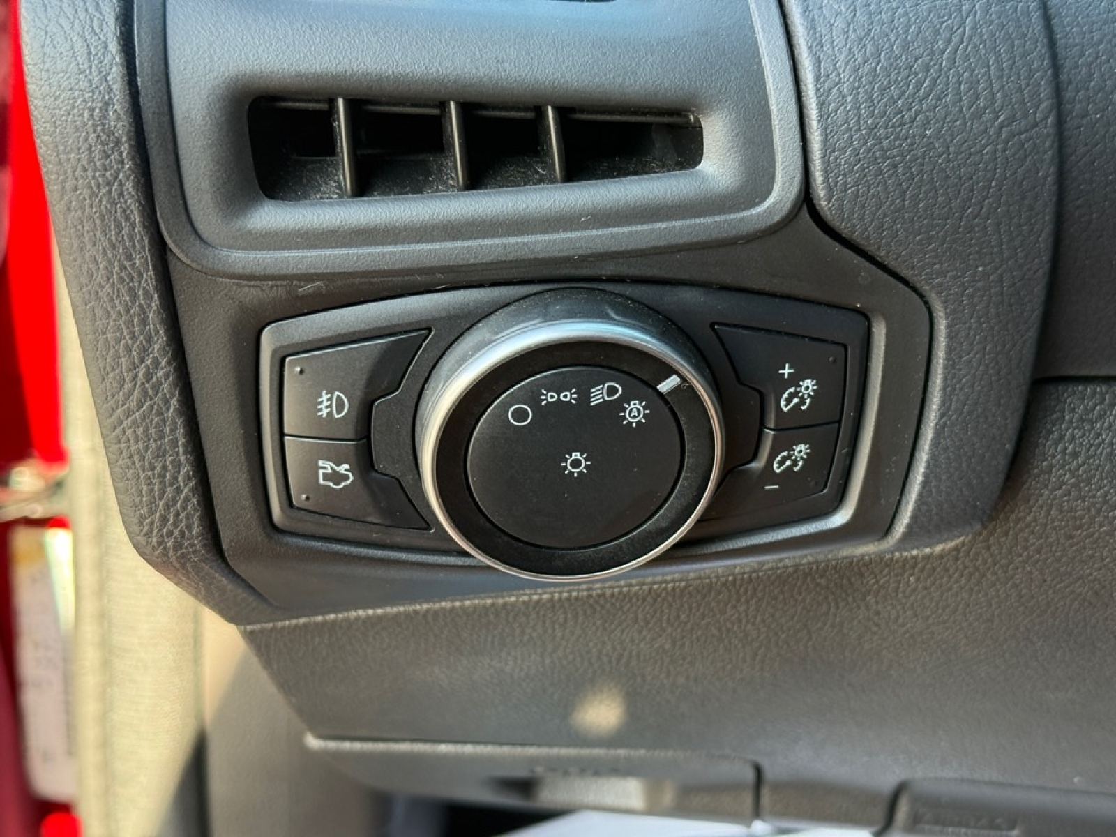 2016 Ford Focus SE, 39057, Photo