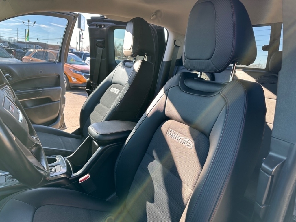 2016 GMC Canyon 4WD SLE, 36107, Photo