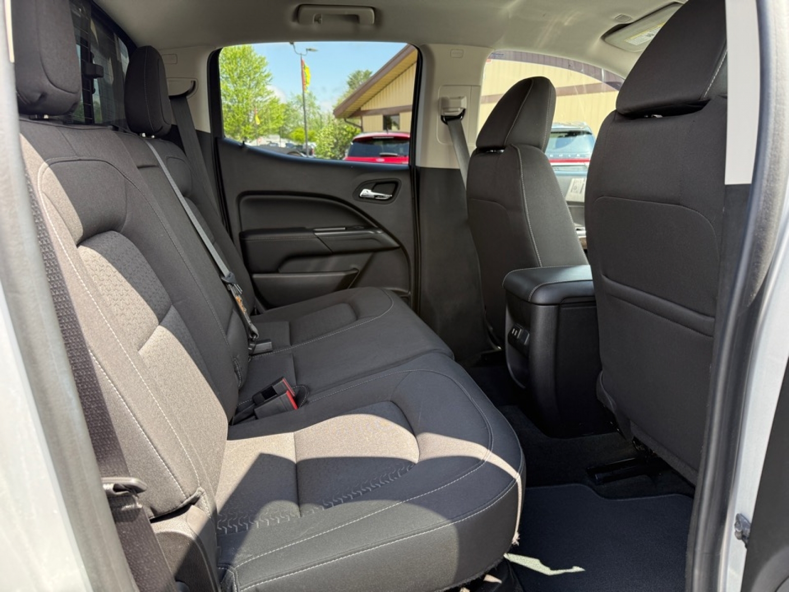 2016 GMC Canyon SLE, 39826, Photo