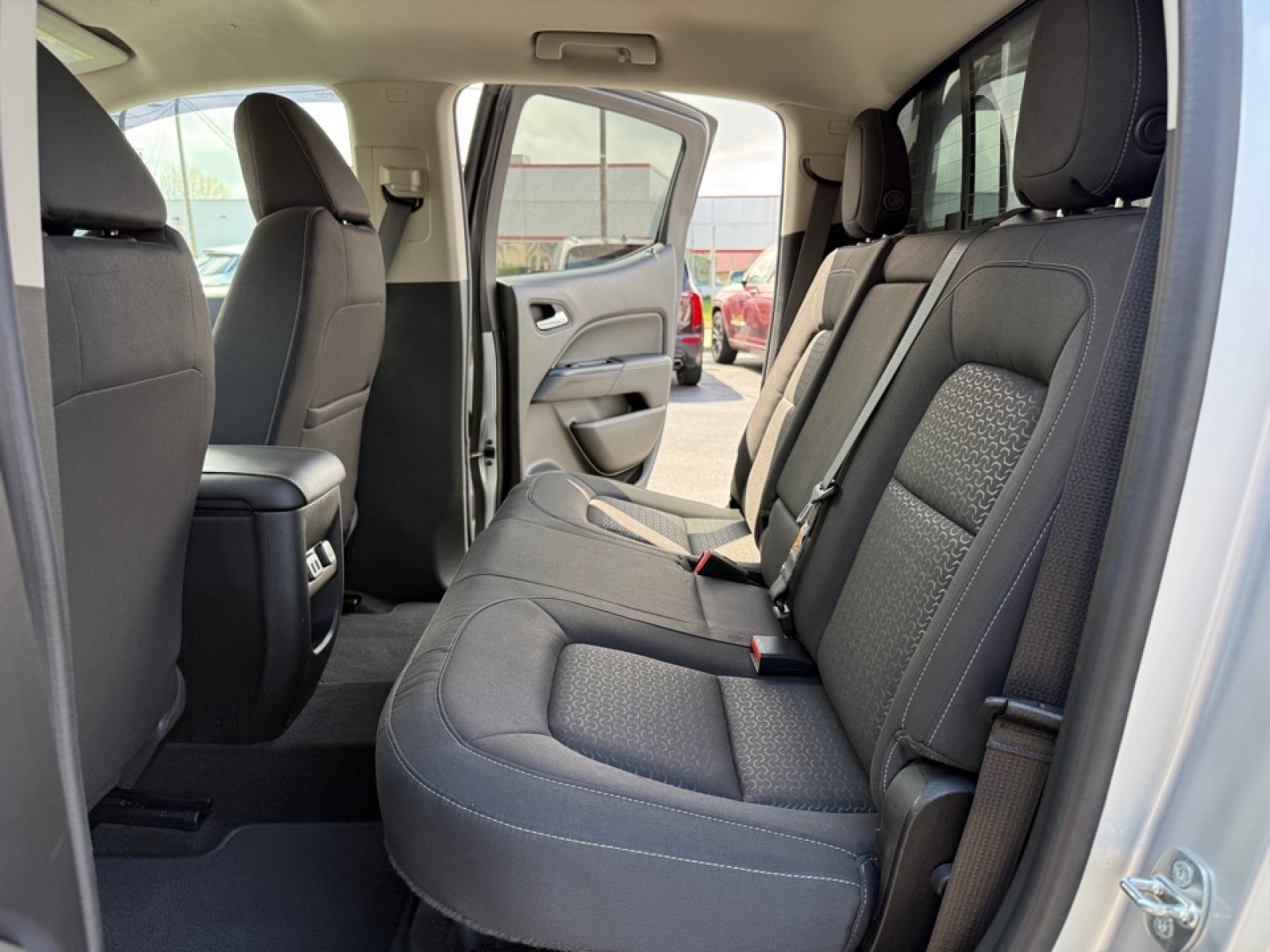 2016 GMC Canyon SLE, 39826, Photo