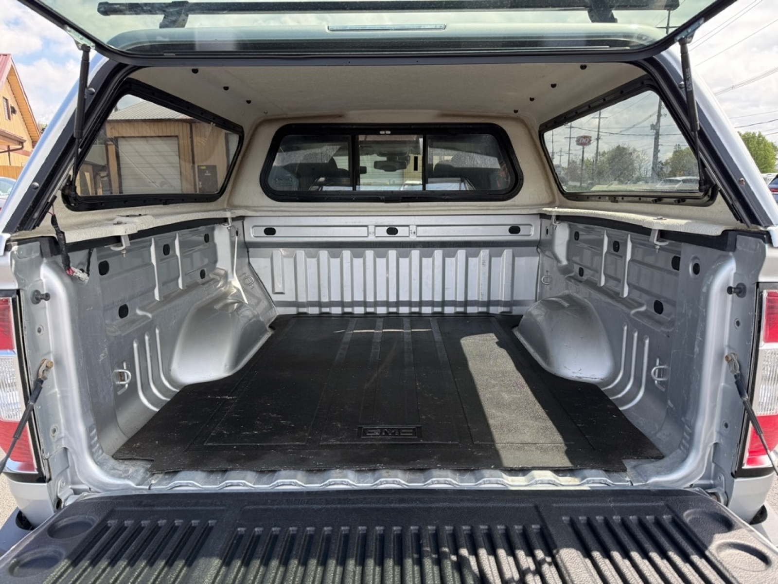 2016 GMC Canyon SLE, 39826, Photo