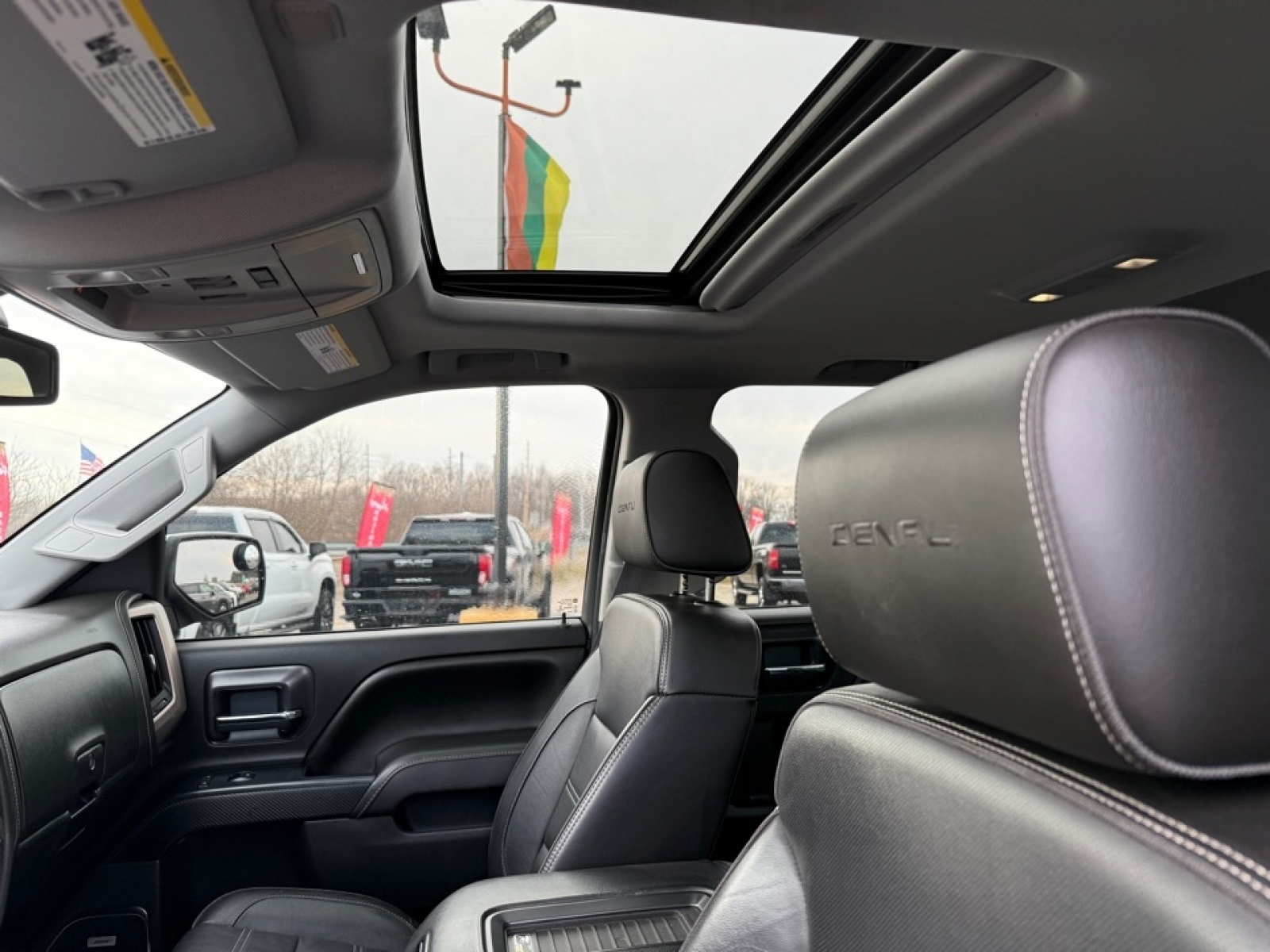 2016 GMC Sierra 1500 Denali, 38567X, Photo