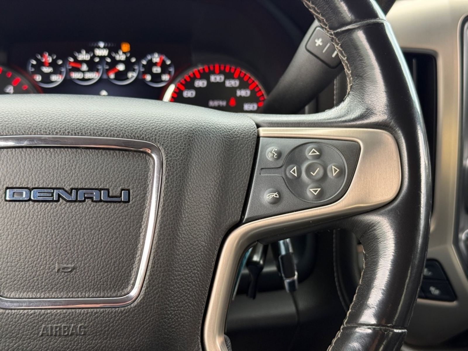 2016 GMC Sierra 1500 Denali, 38567X, Photo