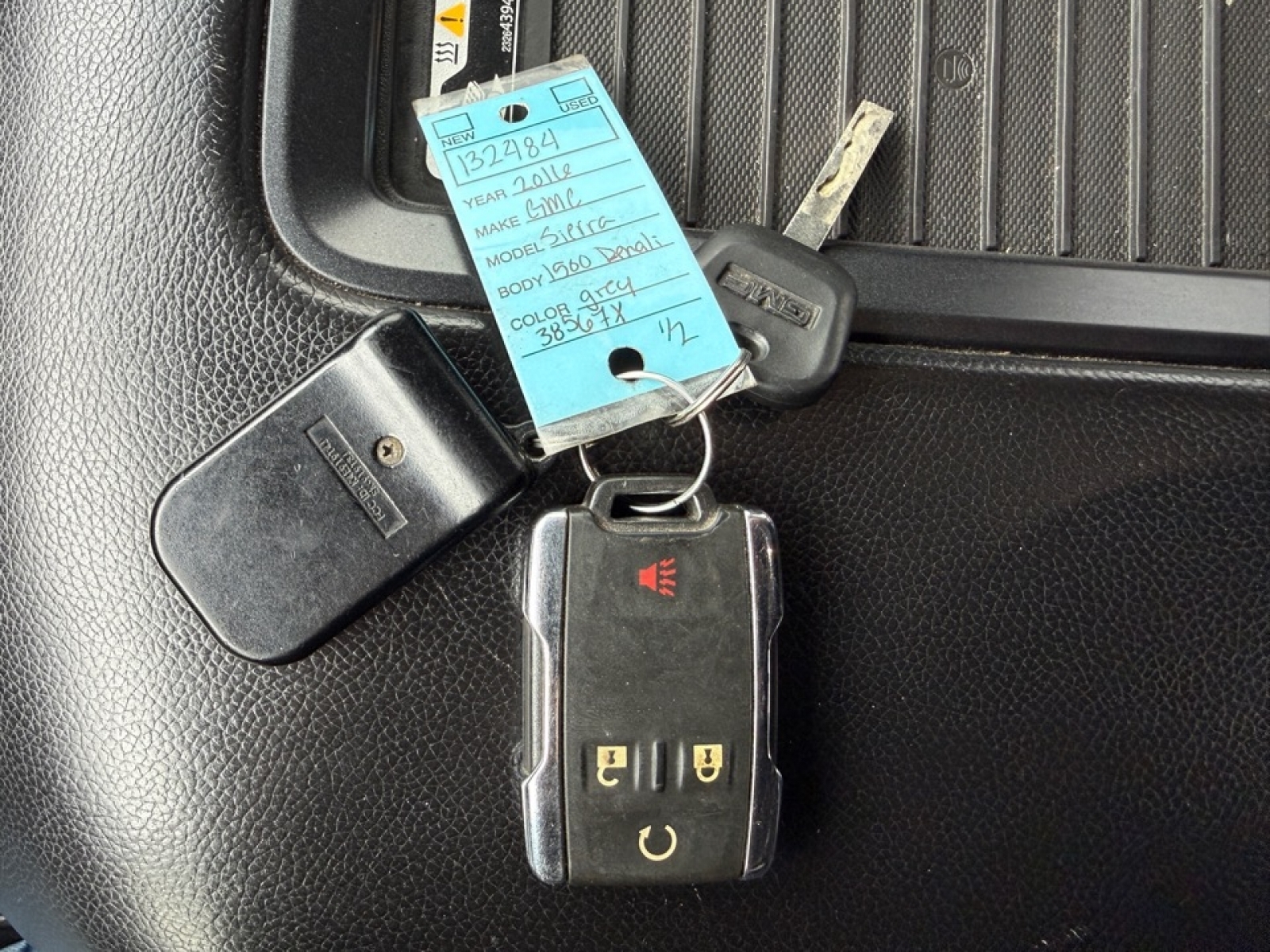 2016 GMC Sierra 1500 Denali, 38567X, Photo