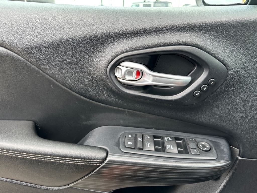 2016 Jeep Cherokee Limited, 39455A, Photo