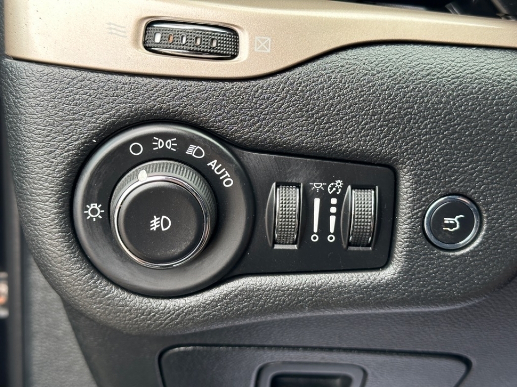 2016 Jeep Cherokee Limited, 39455A, Photo