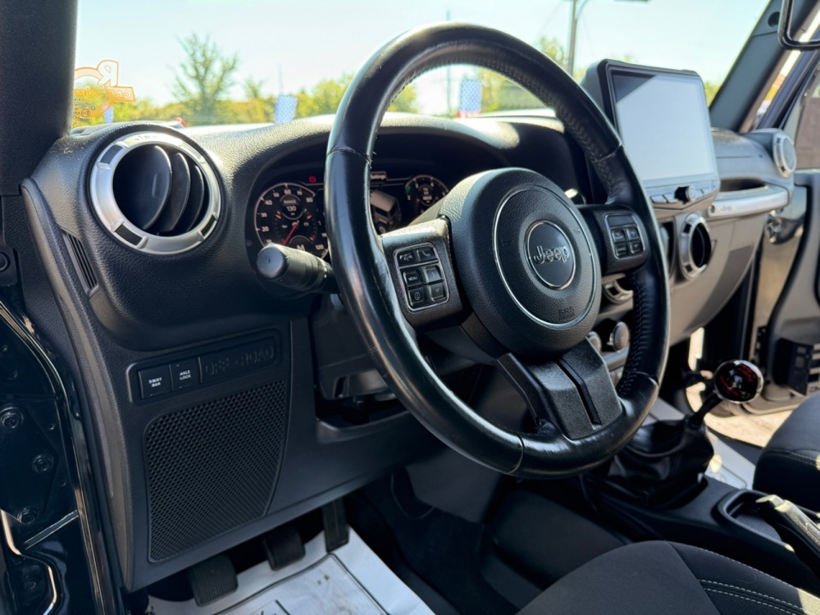 2016 Jeep Wrangler Rubicon photo 15