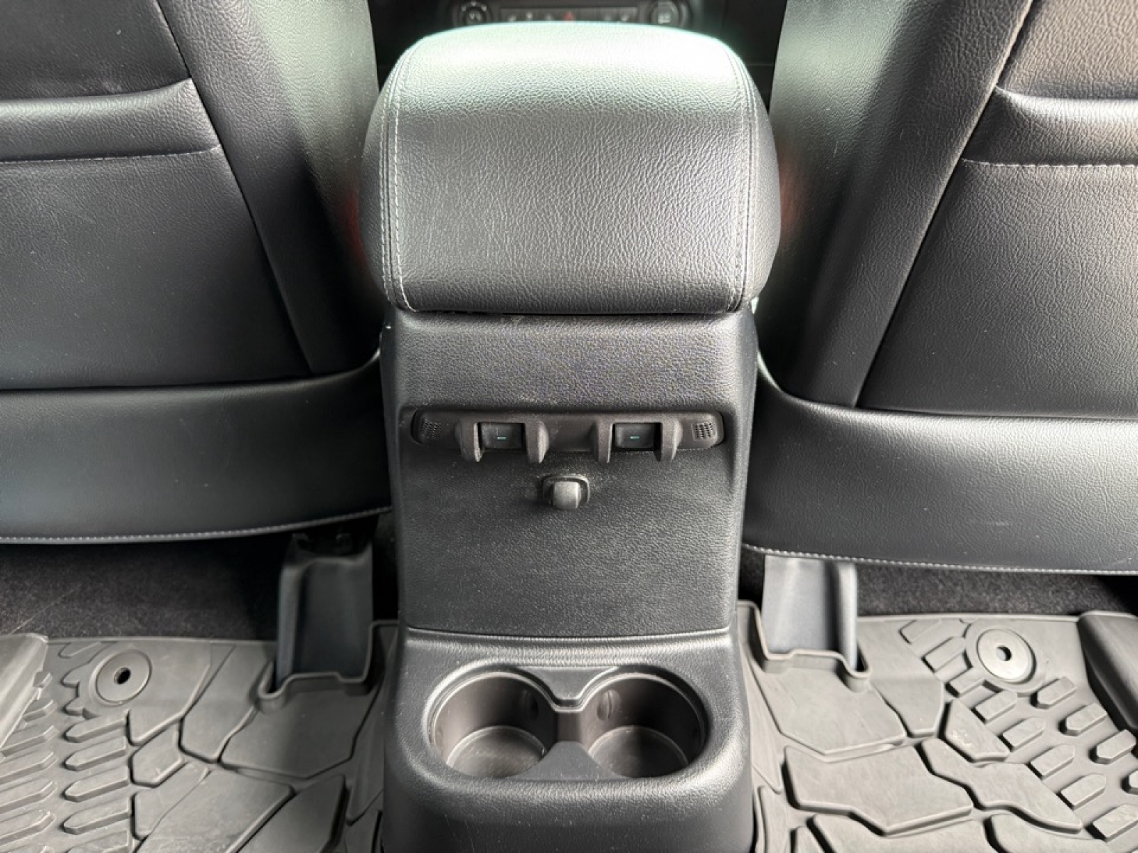 2016 Jeep Wrangler Unlimited Backcountry, 39422, Photo