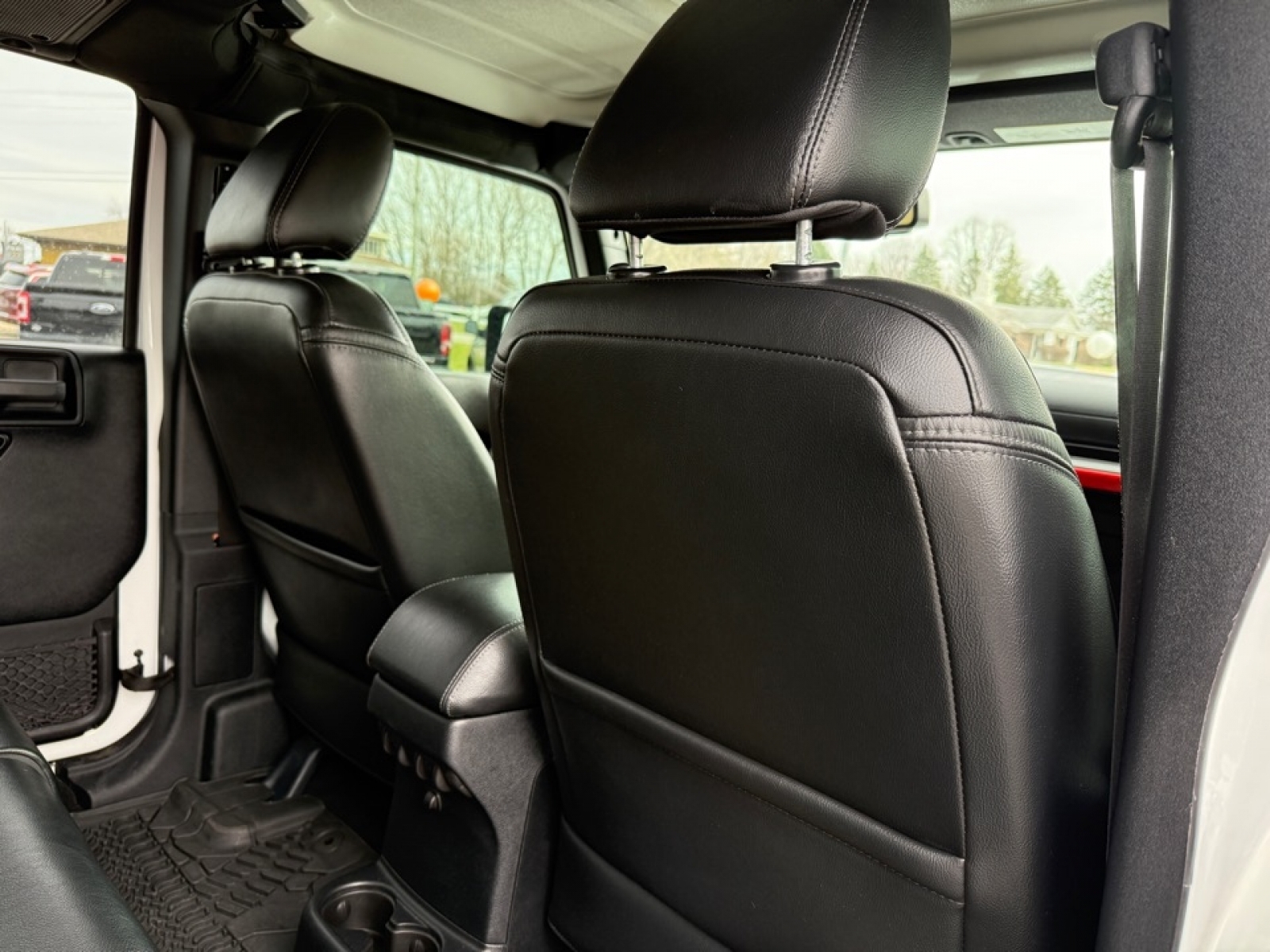 2016 Jeep Wrangler Unlimited Backcountry, 39422, Photo