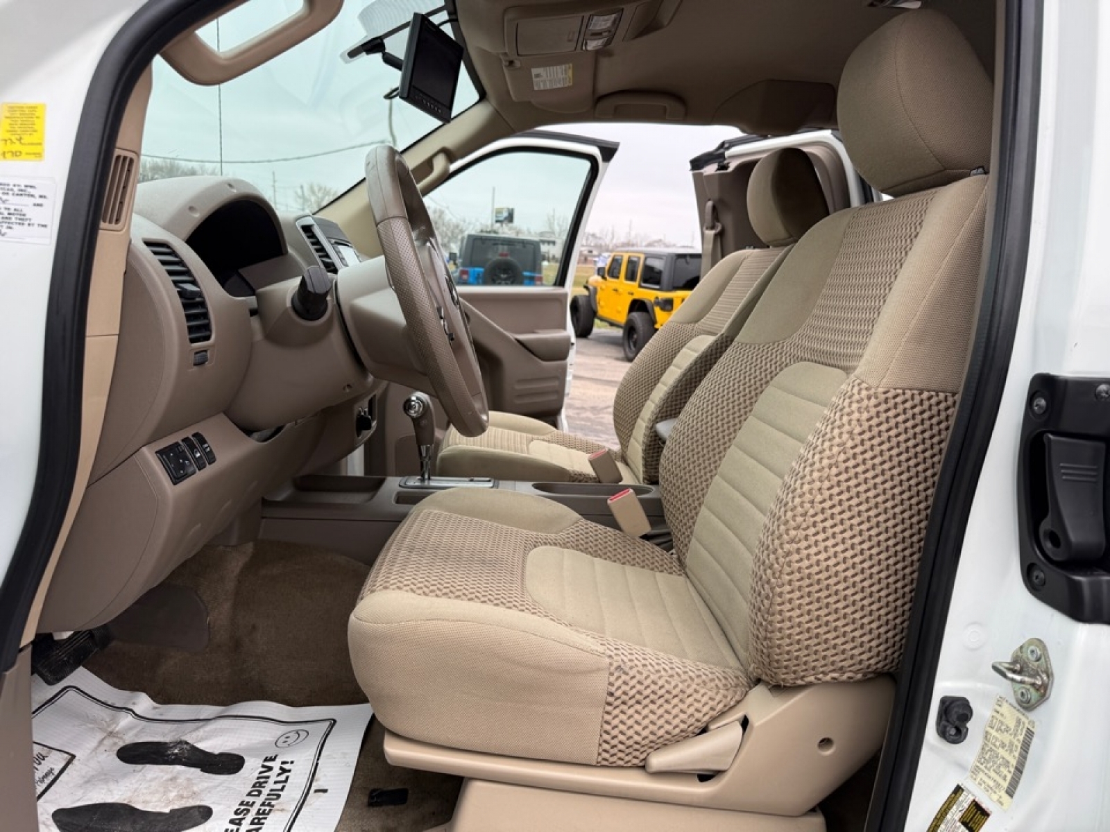 2016 Nissan Frontier SV, 39482, Photo