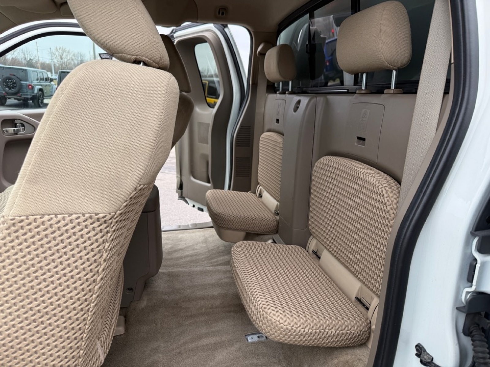 2016 Nissan Frontier SV, 39482, Photo