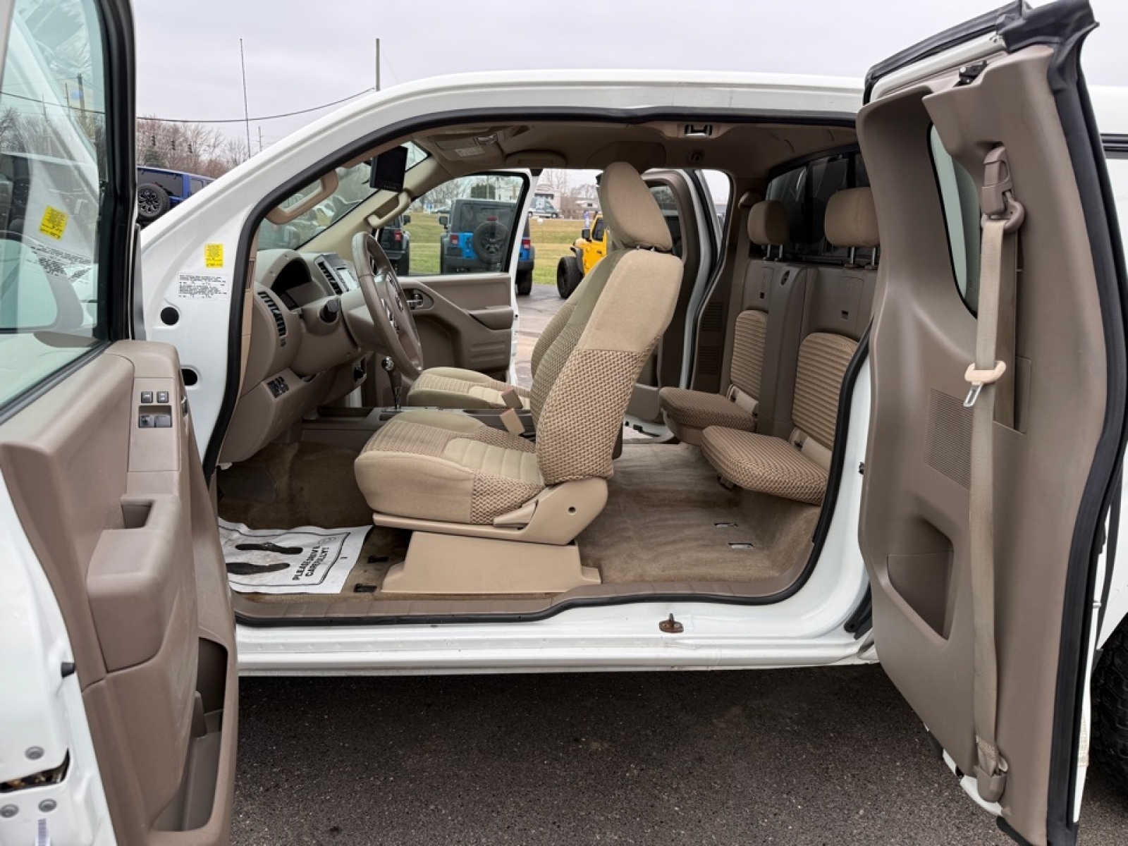 2016 Nissan Frontier SV, 39482, Photo