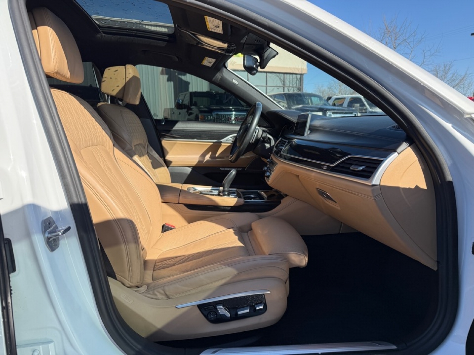 2017 BMW 750i 750i Sedan, 37900, Photo