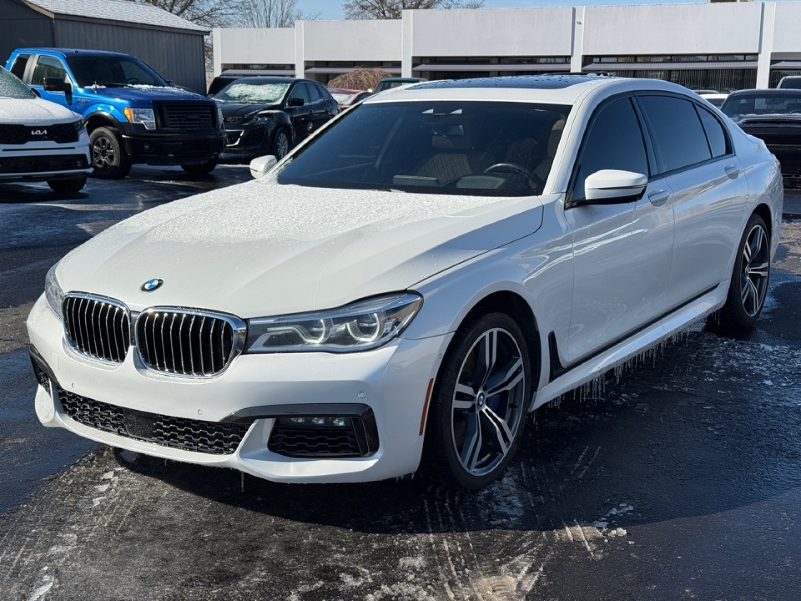 2017 BMW 750i 750i Sedan, 37900, Photo