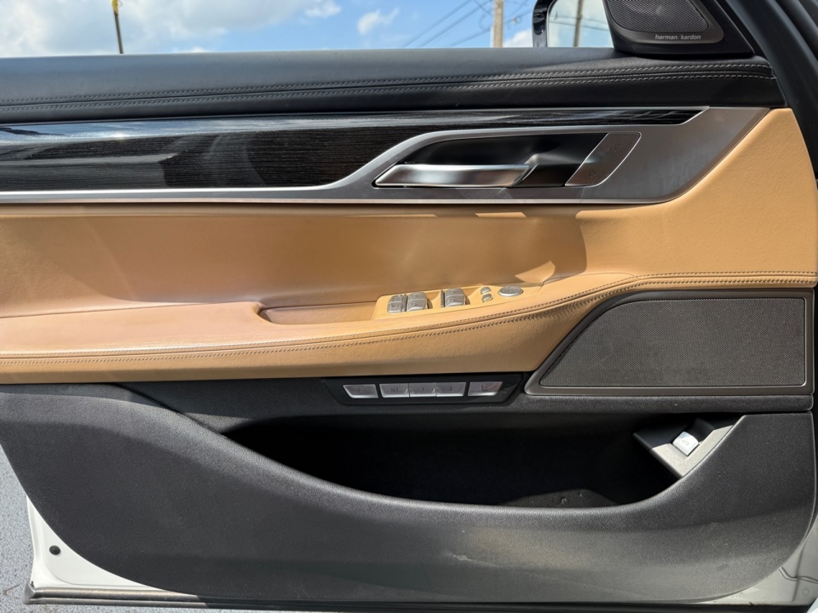 2017 BMW 750i 750i Sedan, 37900, Photo