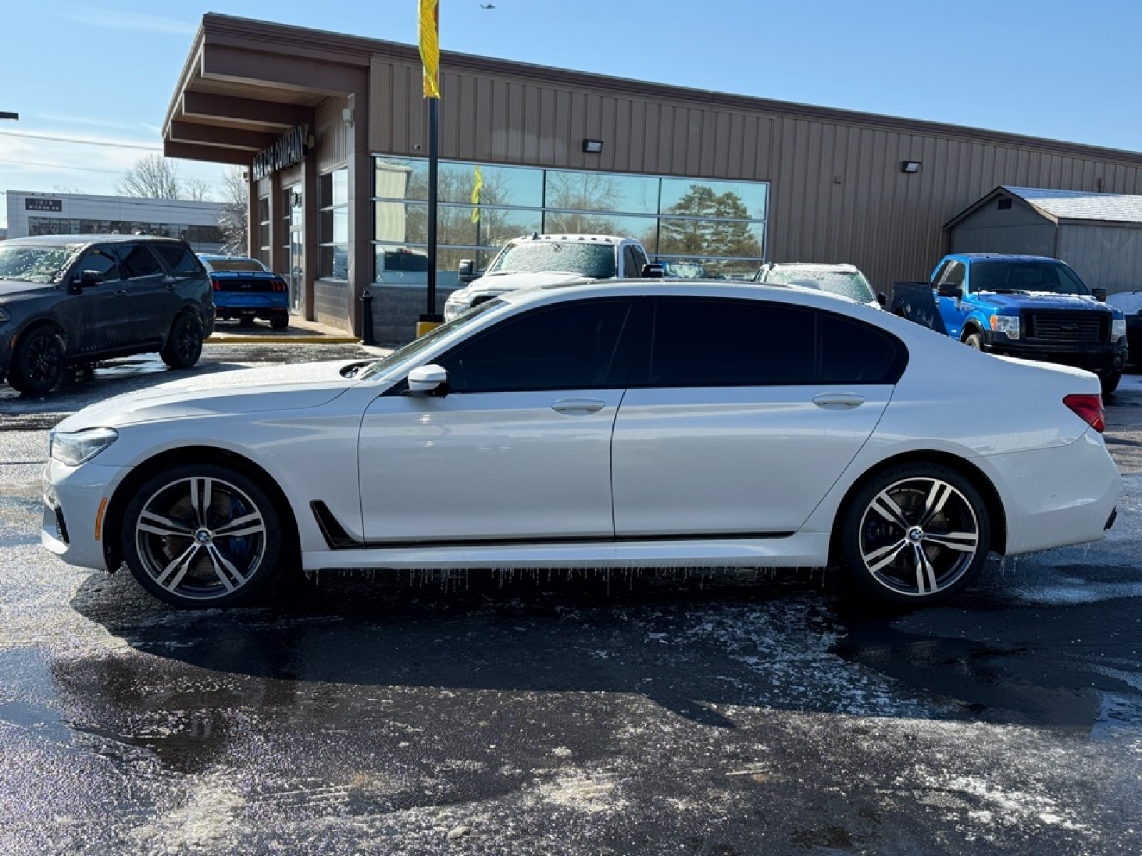2017 BMW 750i 750i Sedan, 37900, Photo