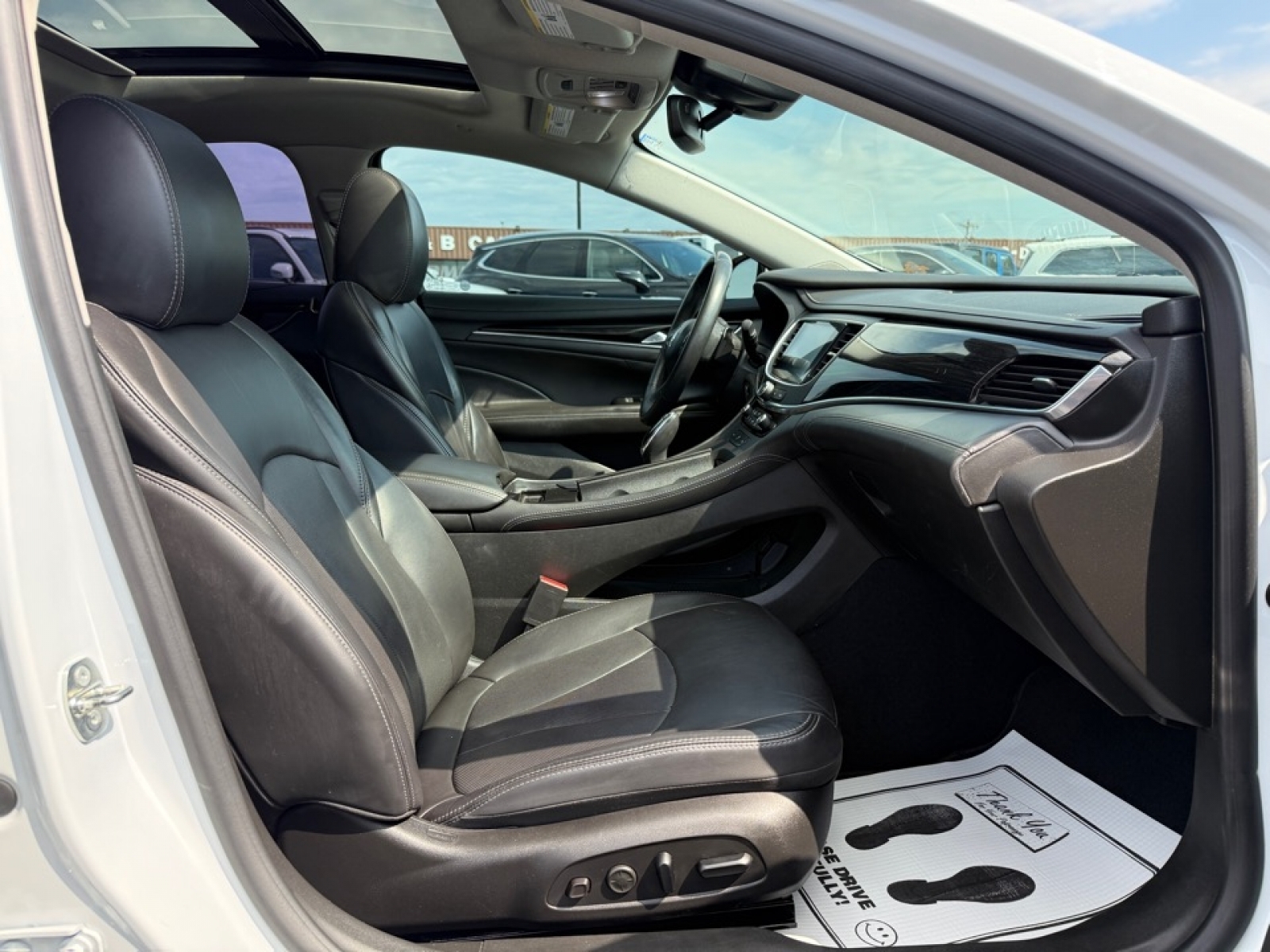 2017 Buick LaCrosse Premium, 38789, Photo