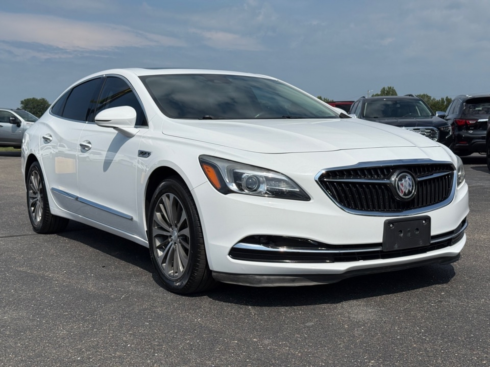 2017 Buick LaCrosse Premium, 38789, Photo