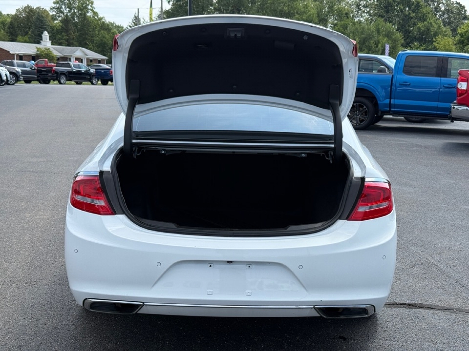 2017 Buick LaCrosse Premium, 38789, Photo