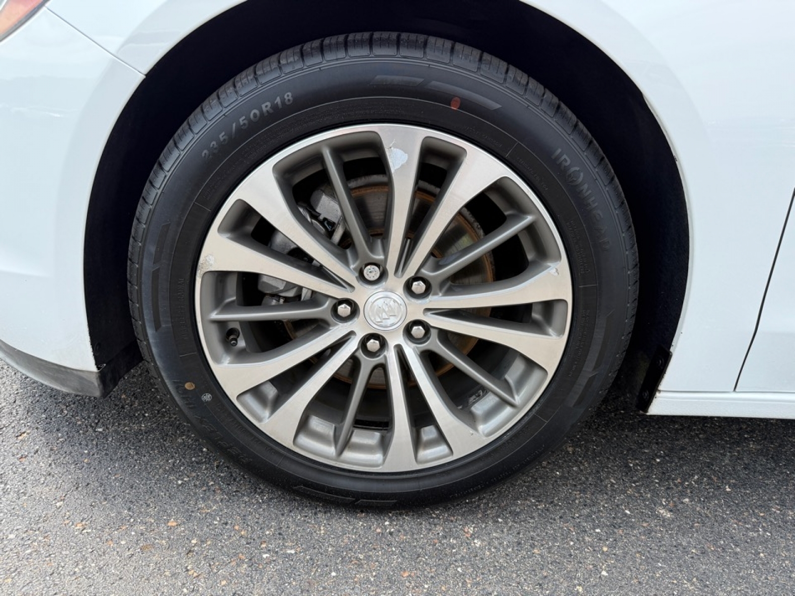 2017 Buick LaCrosse Premium, 38789, Photo