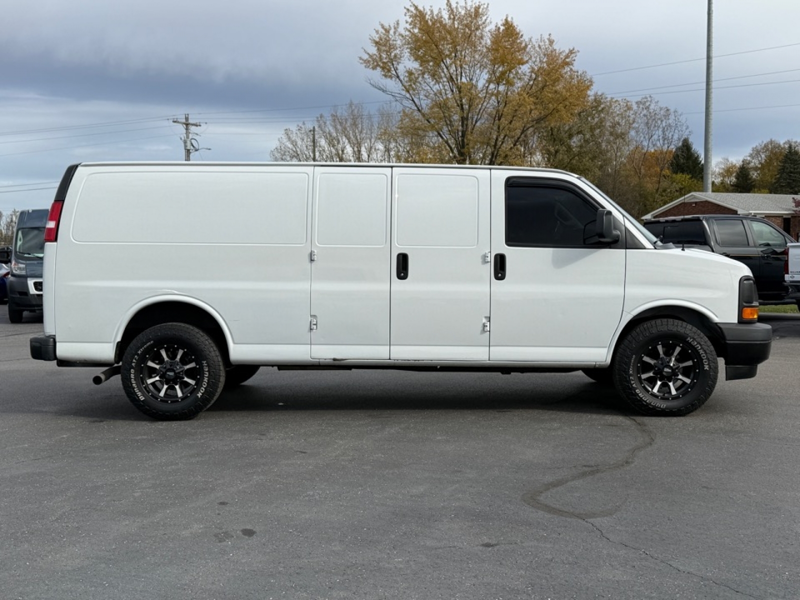 2017 Chevrolet Express 2500 Work Van, 38951A, Photo