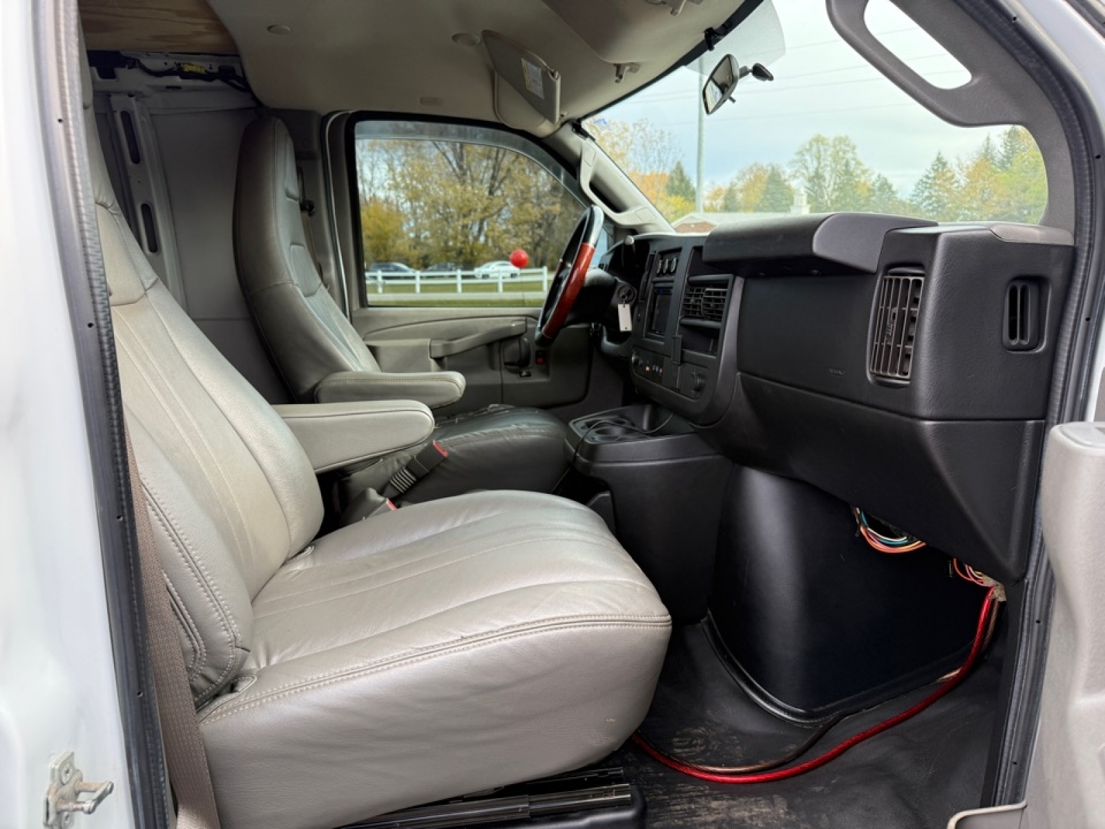 2017 Chevrolet Express 2500 Work Van, 38951A, Photo