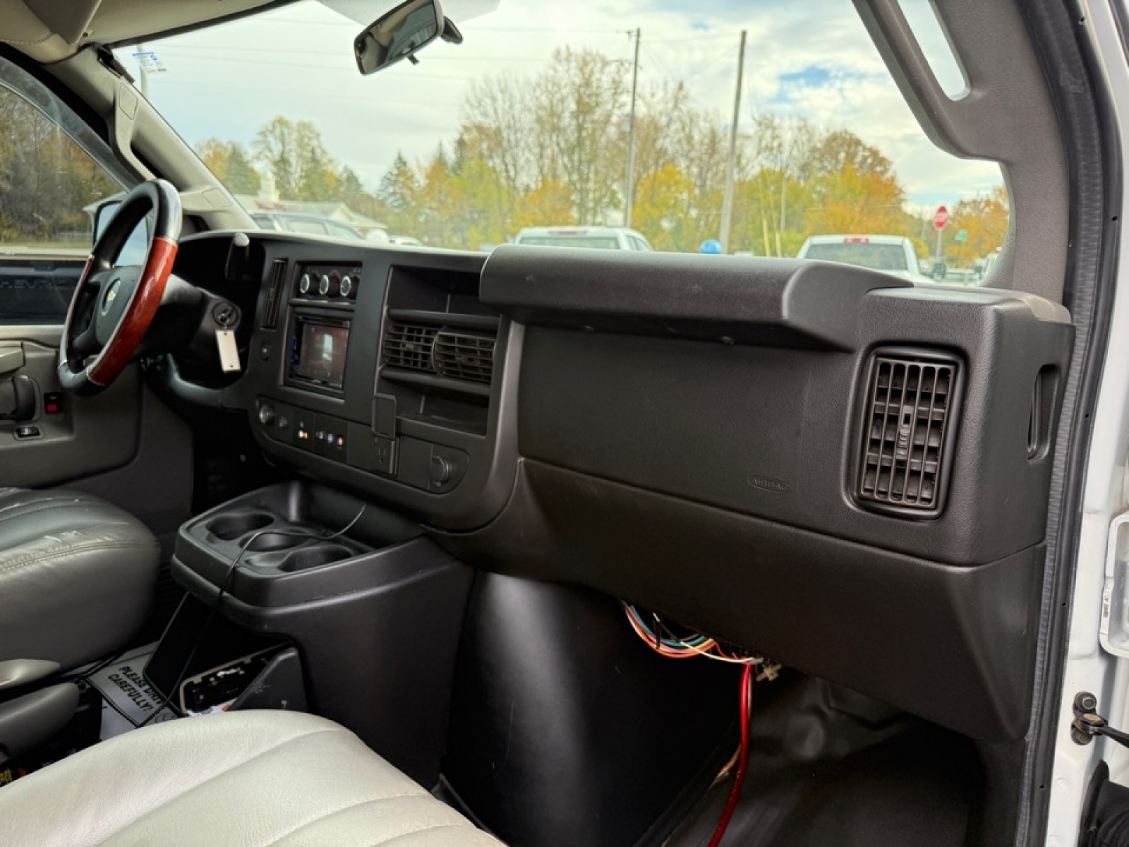 2017 Chevrolet Express 2500 Work Van, 38951A, Photo