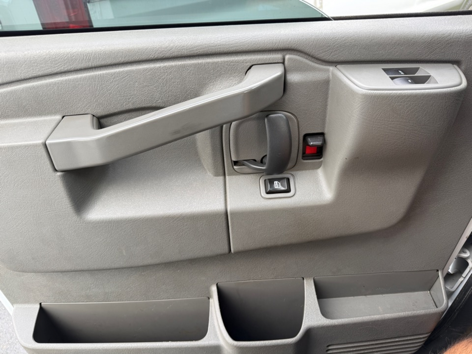 2017 Chevrolet Express 2500 Work Van, 38951A, Photo