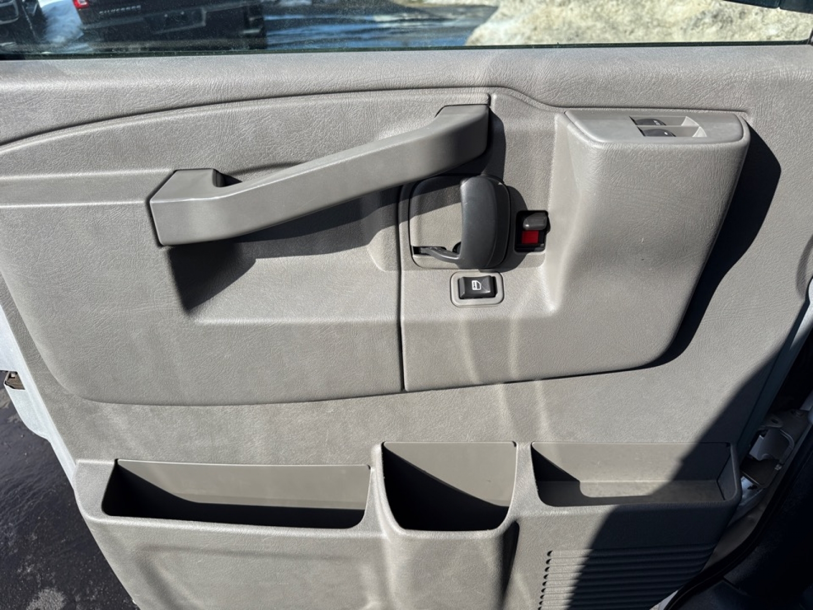 2017 Chevrolet Express 2500 Work Van, 39446, Photo