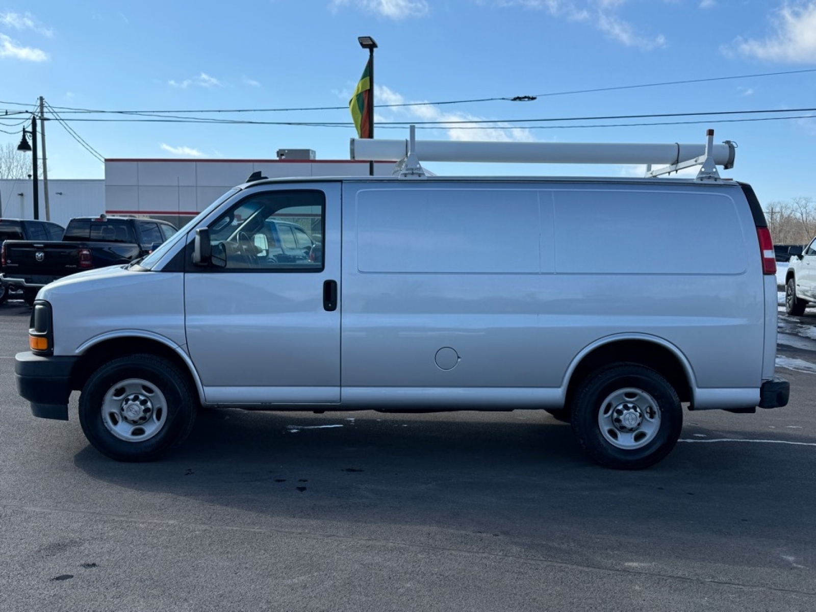 2017 Chevrolet Express 2500 Work Van, 39446, Photo