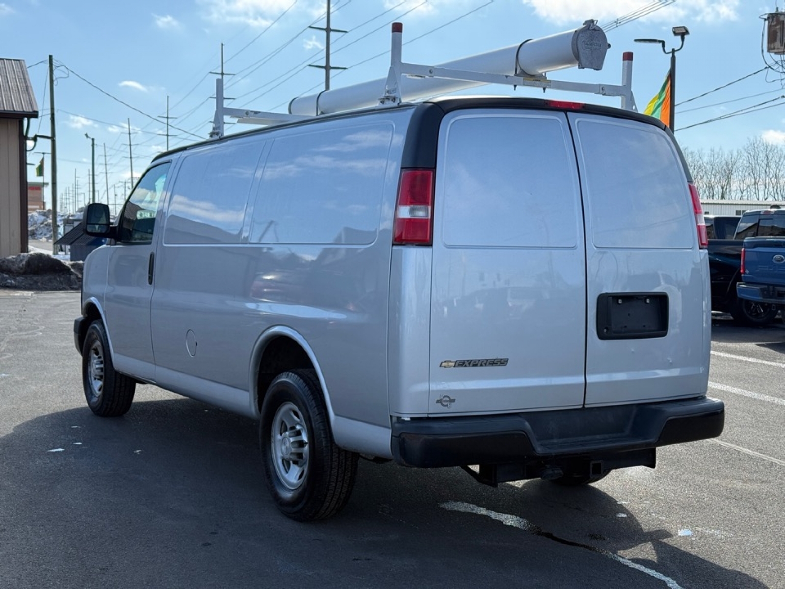 2017 Chevrolet Express 2500 Work Van, 39446, Photo