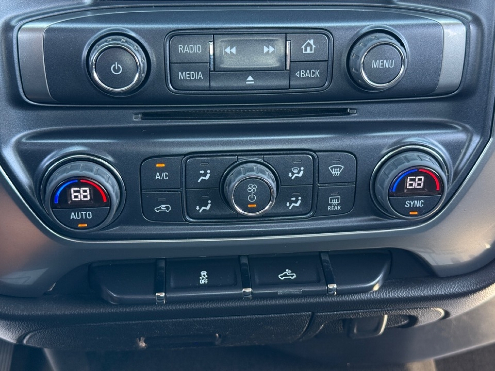 2017 Chevrolet Silverado 1500 1LT, 39135B, Photo