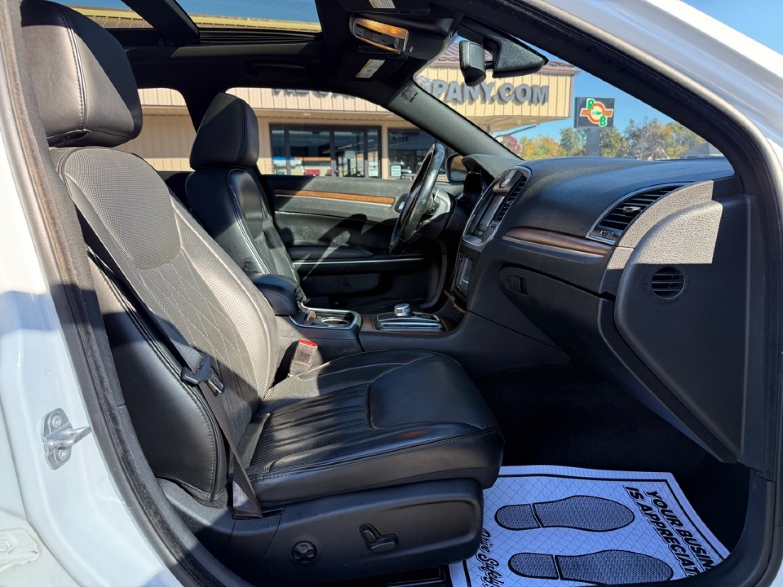 2017 Chrysler 300 C Platinum, 38829A, Photo