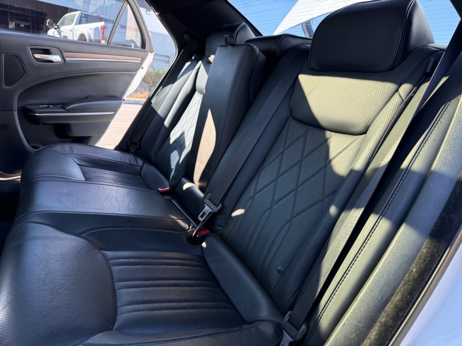 2017 Chrysler 300 C Platinum, 38829A, Photo