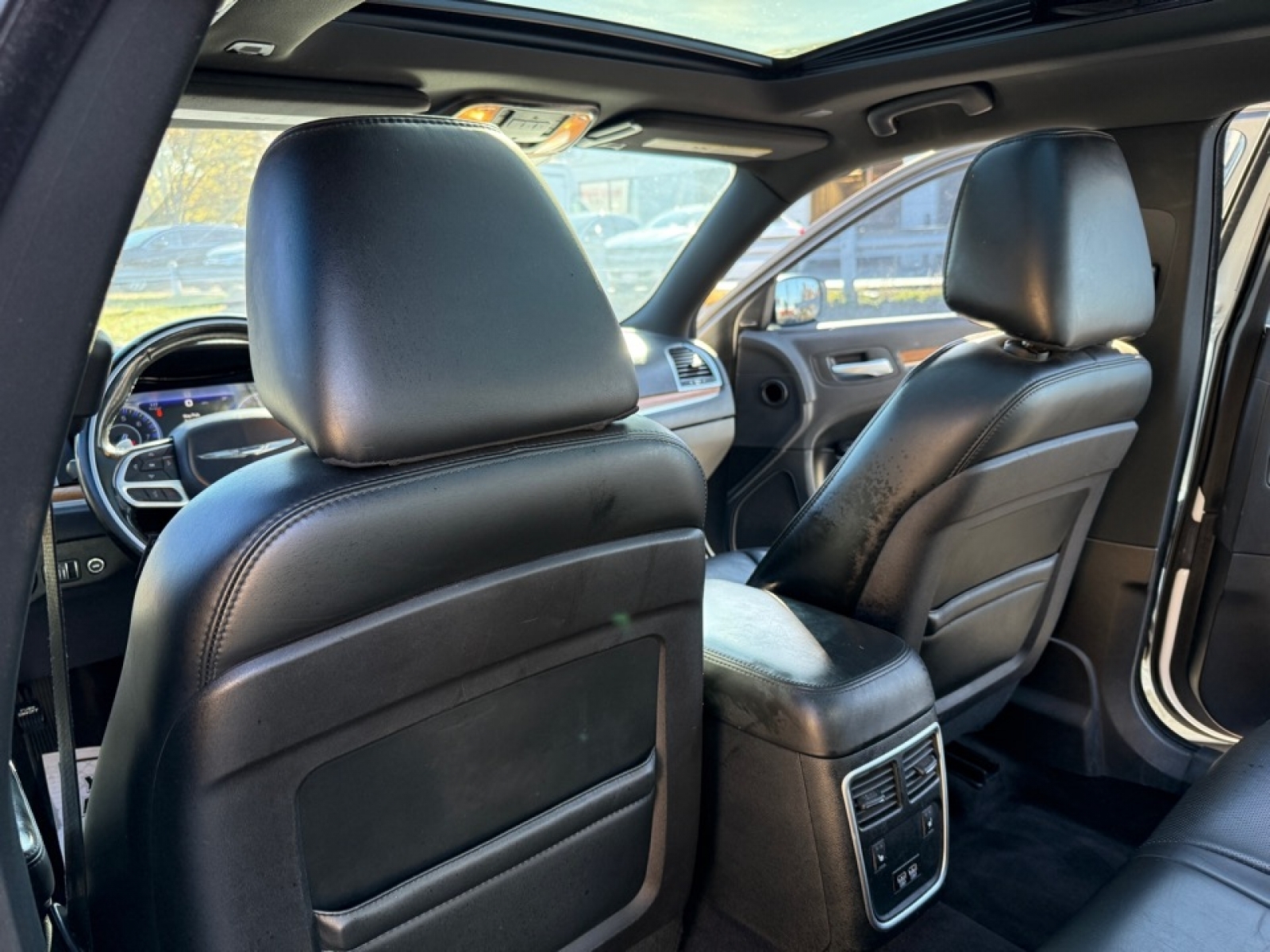 2017 Chrysler 300 C Platinum, 38829A, Photo