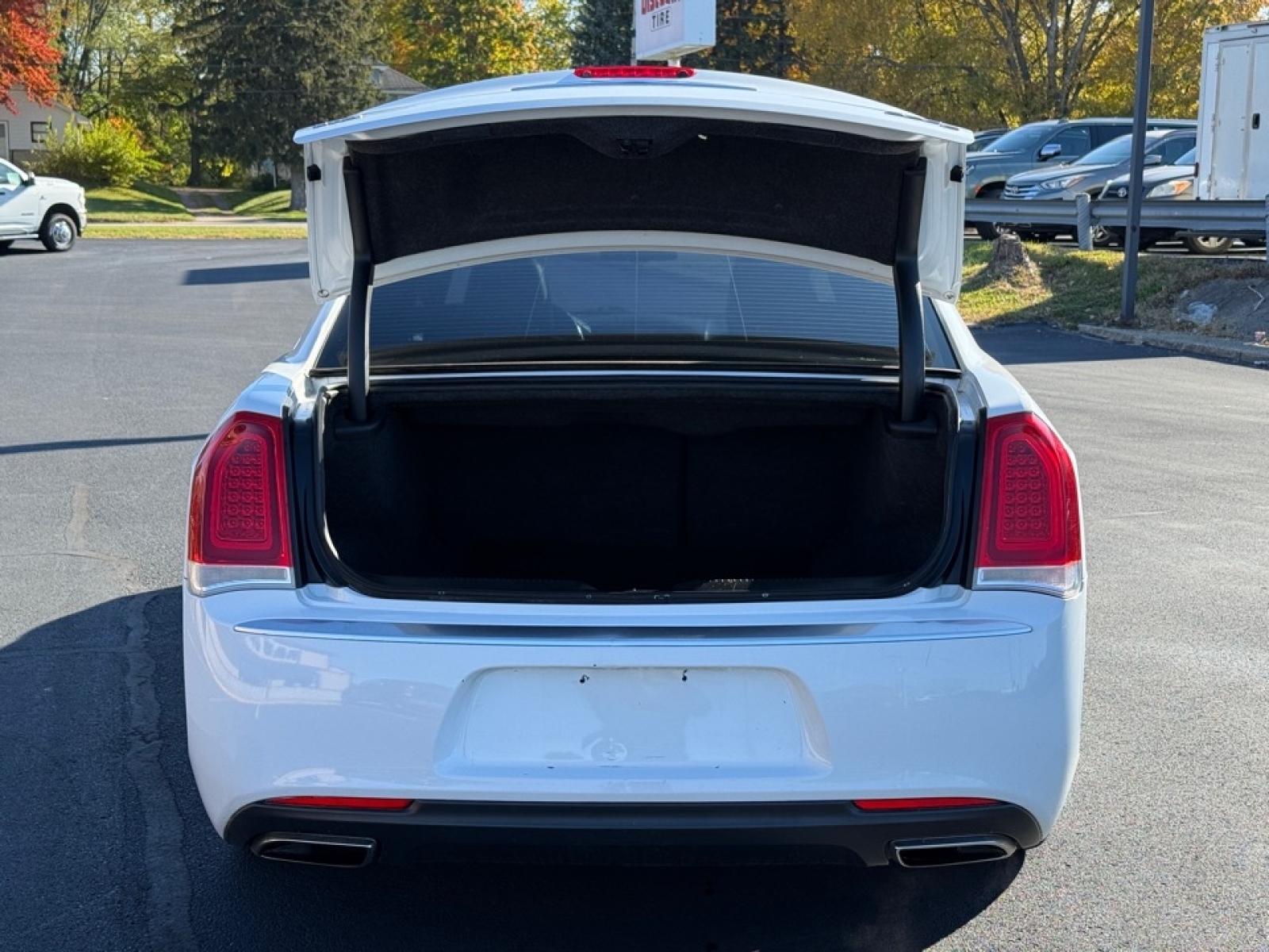 2017 Chrysler 300 C Platinum, 38829A, Photo