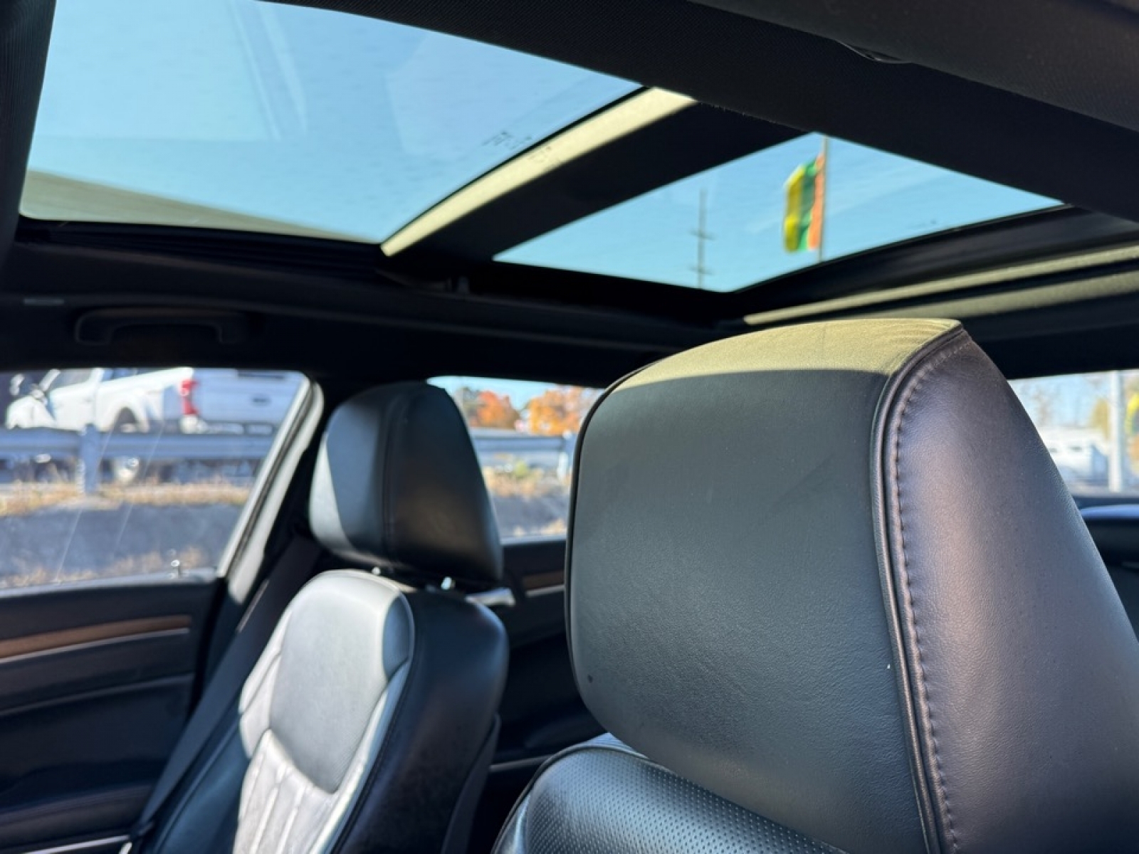 2017 Chrysler 300 C Platinum, 38829A, Photo