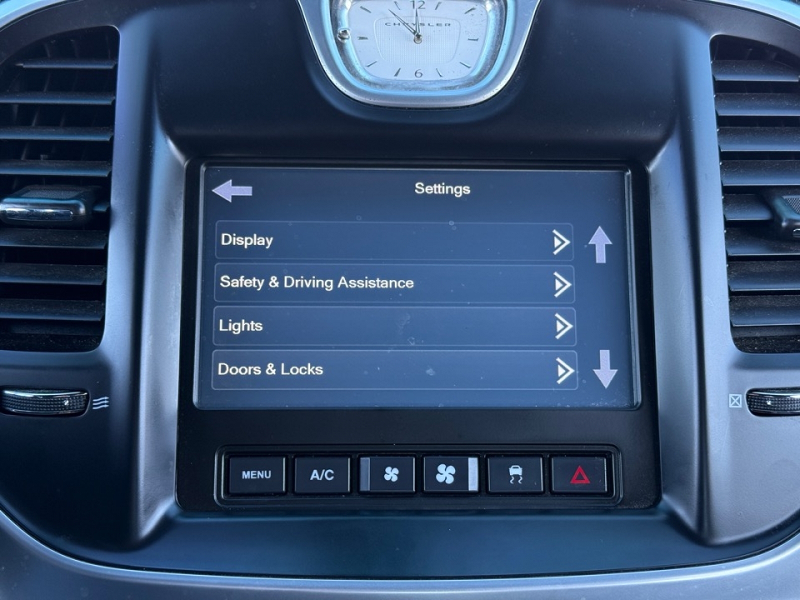 2017 Chrysler 300 C Platinum, 38829A, Photo