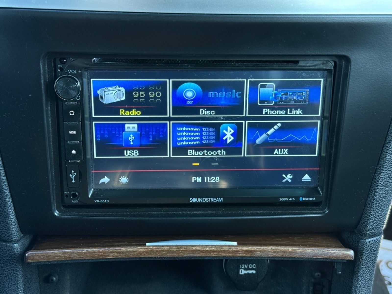 2017 Chrysler 300 C Platinum, 38829A, Photo