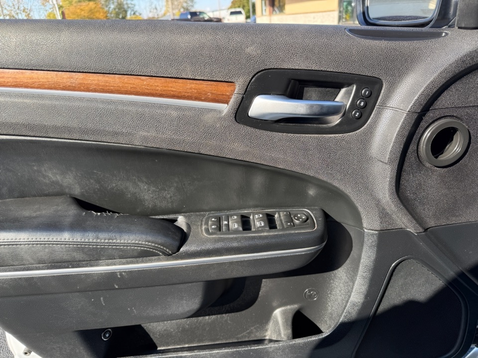 2017 Chrysler 300 C Platinum, 38829A, Photo