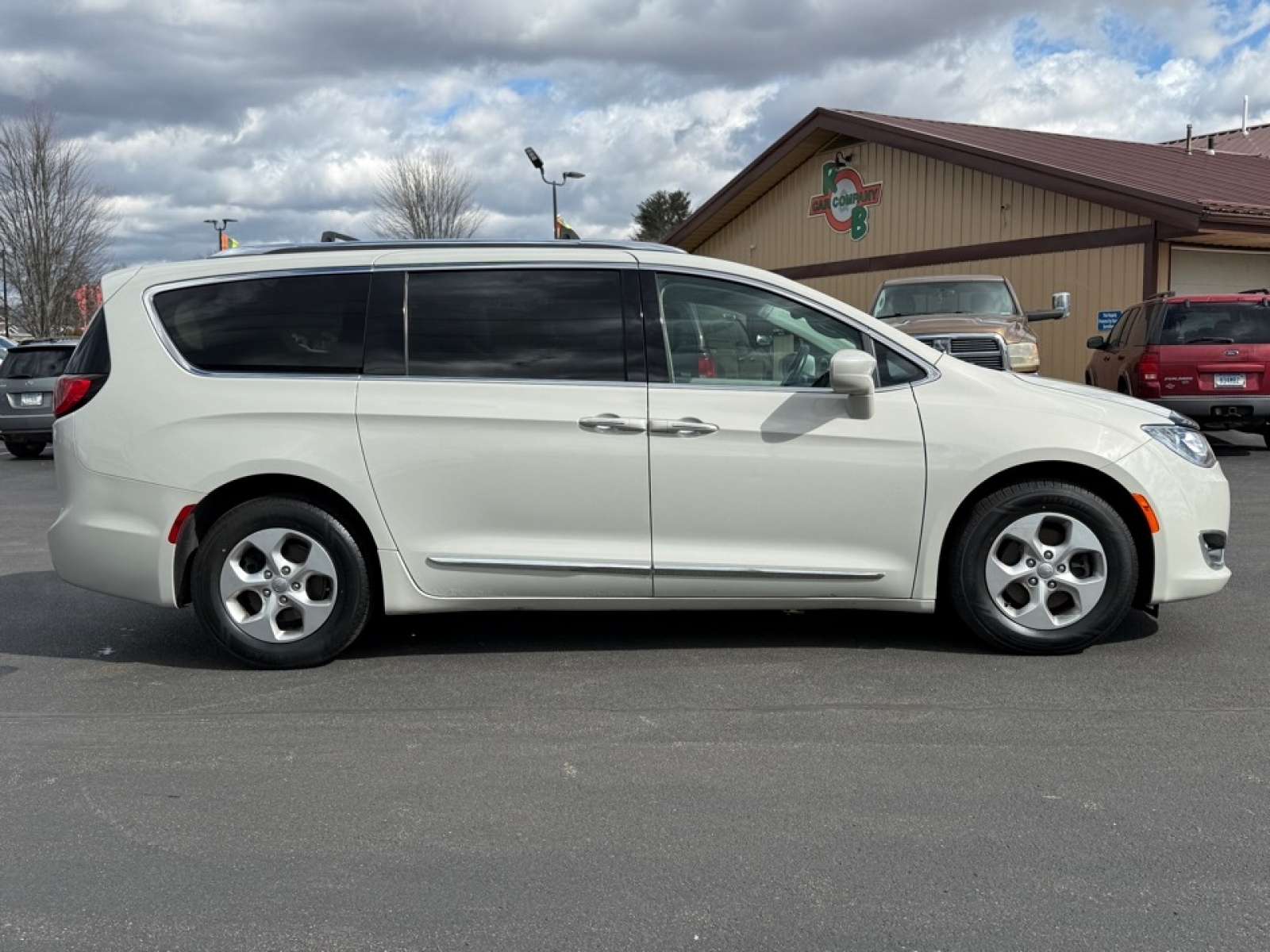 2017 Chrysler Pacifica Touring-L Plus, 39583, Photo