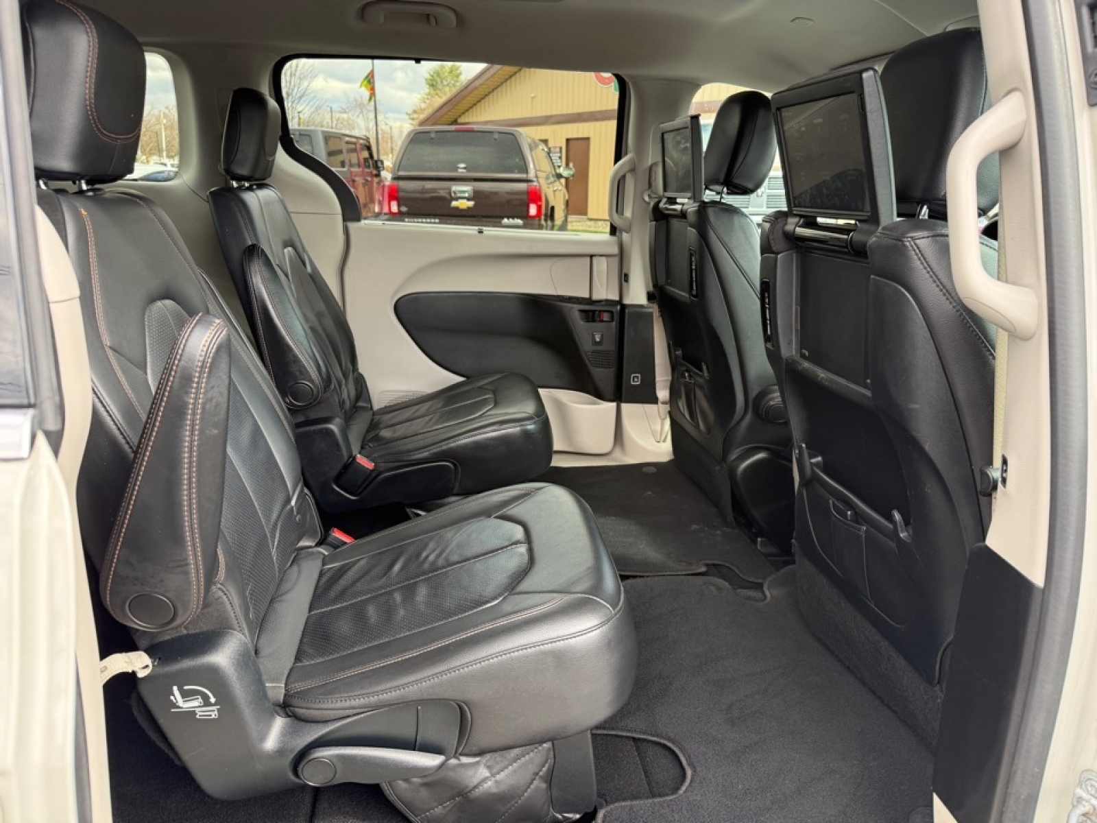 2017 Chrysler Pacifica Touring-L Plus, 39583, Photo