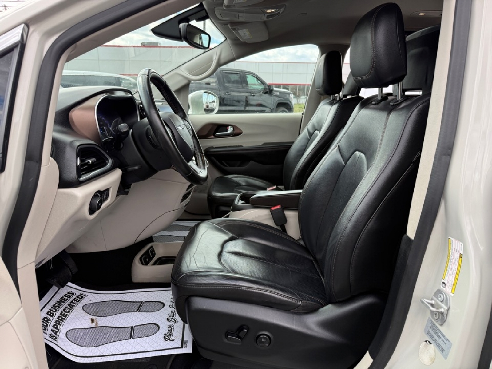 2017 Chrysler Pacifica Touring-L Plus, 39583, Photo