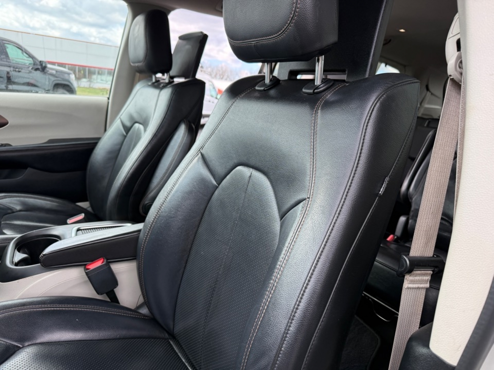 2017 Chrysler Pacifica Touring-L Plus, 39583, Photo