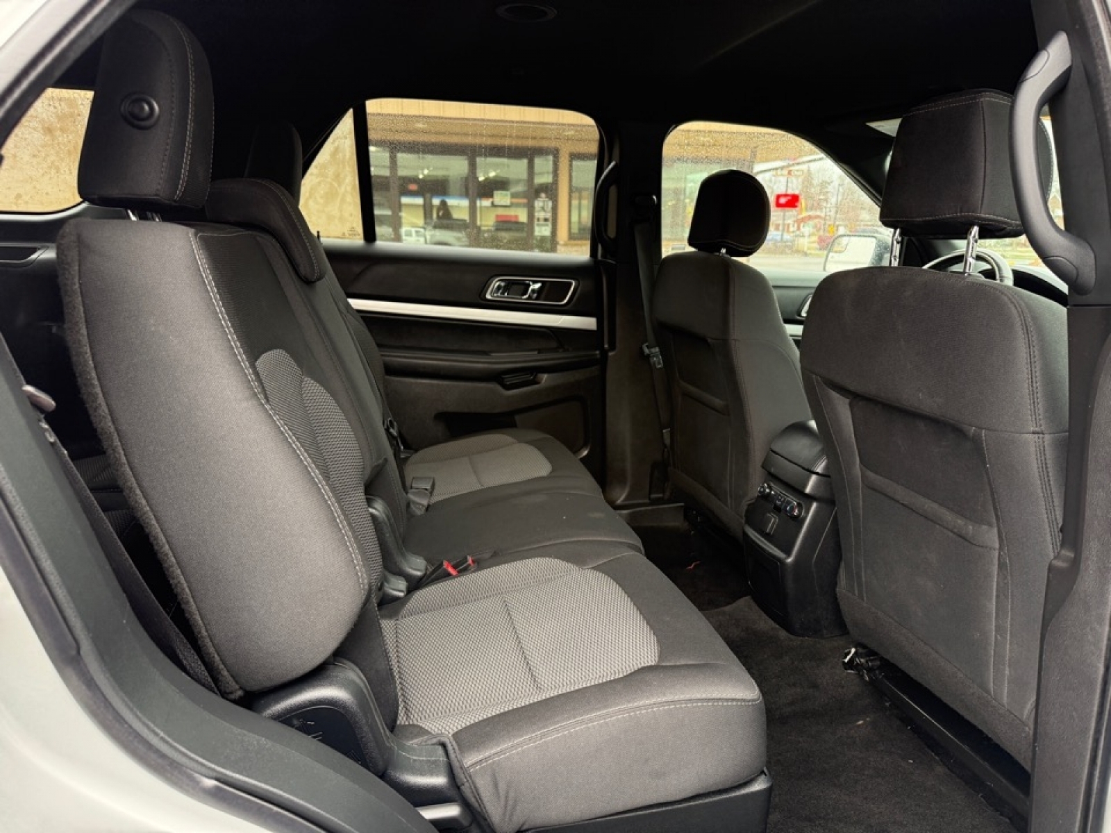 2017 Ford Explorer XLT, 39389, Photo