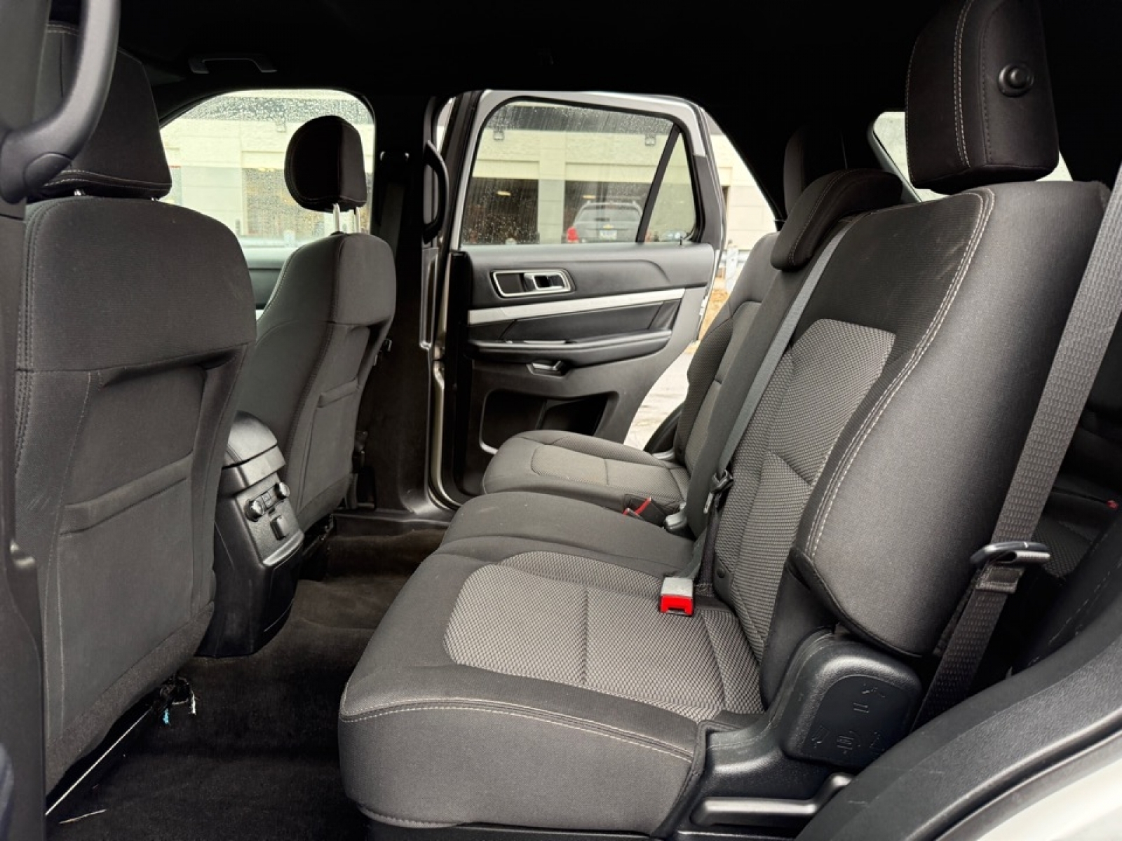 2017 Ford Explorer XLT, 39389, Photo