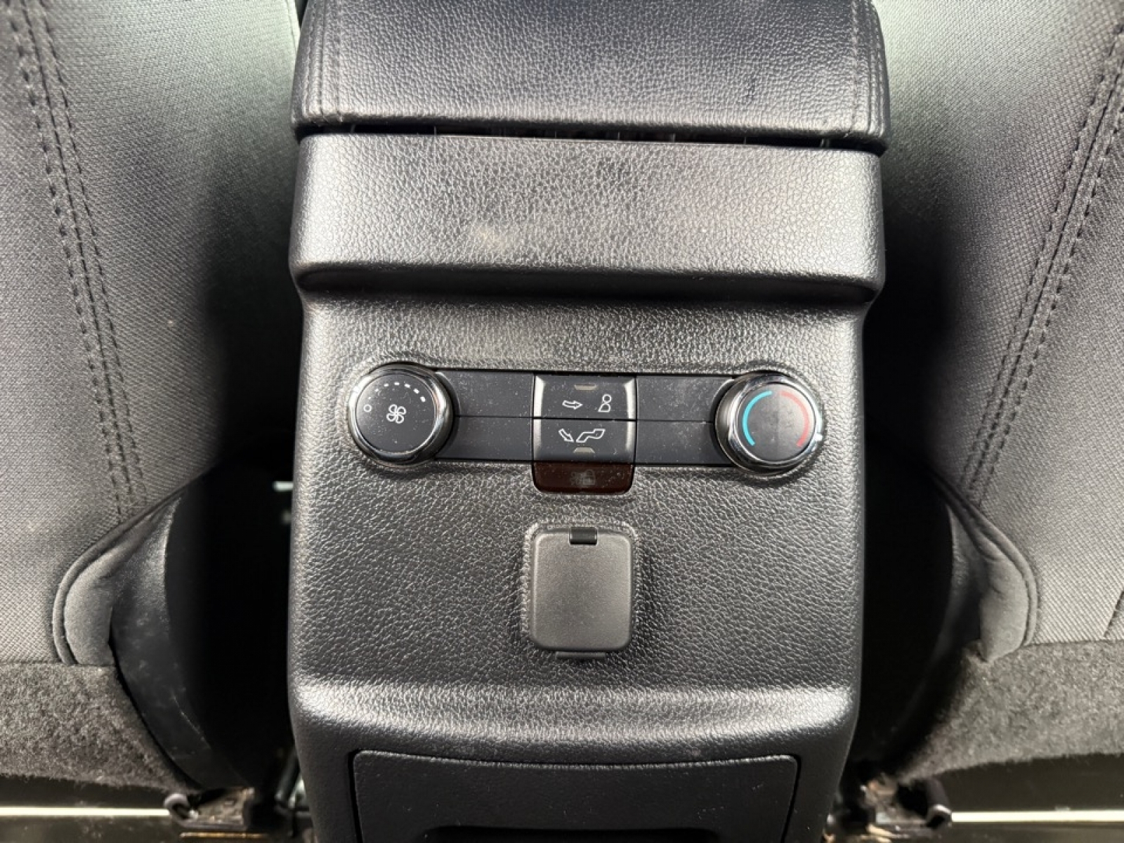 2017 Ford Explorer XLT, 39389, Photo