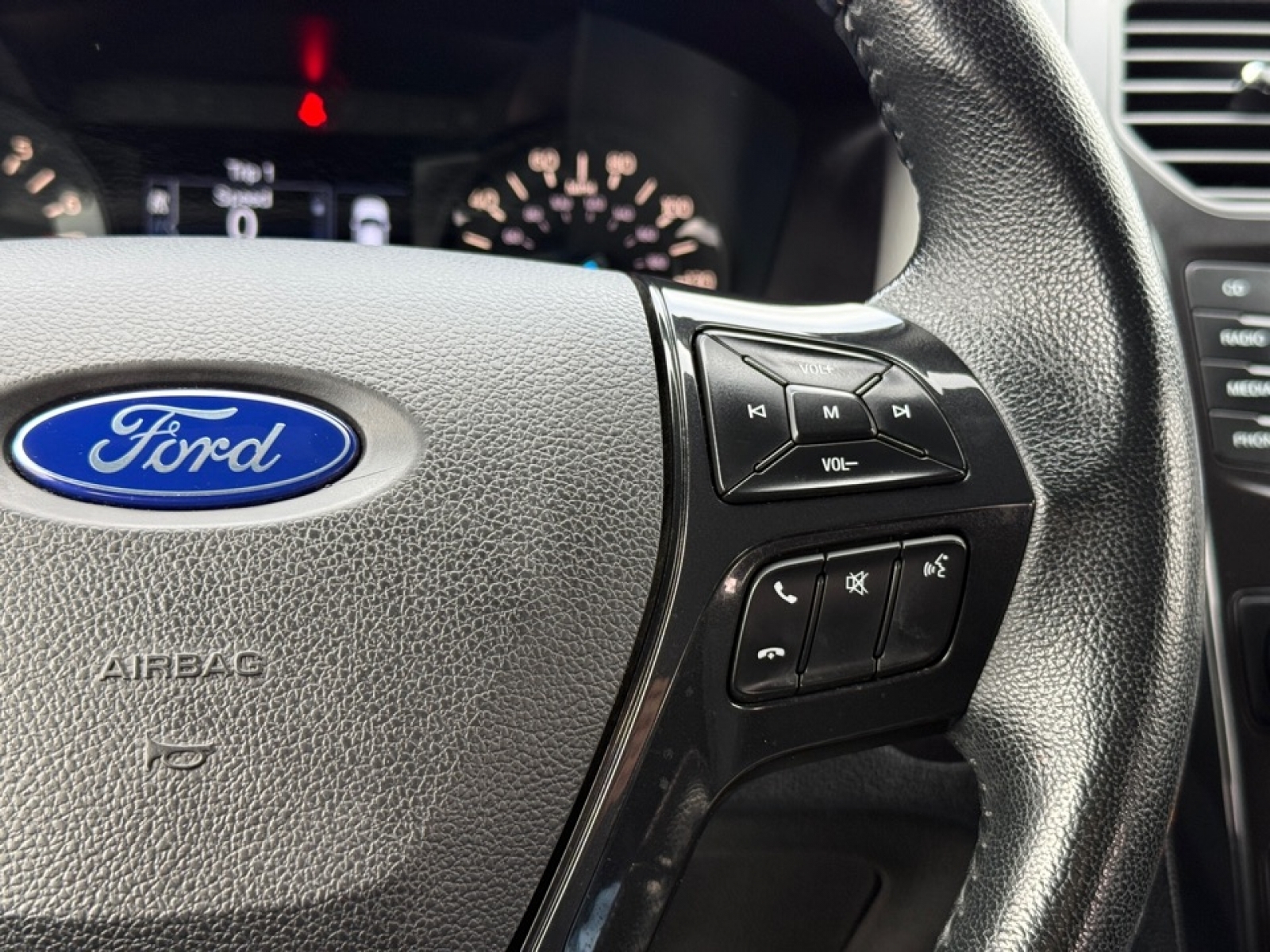 2017 Ford Explorer XLT, 39389, Photo